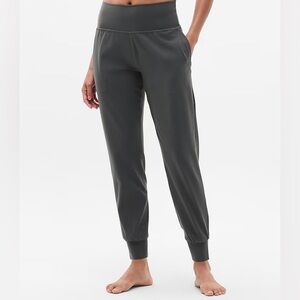 Athleta Salutation Jogger, S/Tall, Powervita Fabric, Black, EUC